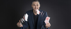 JC Tomassini - Magicien close-up - mariages - anniversaires - entreprises