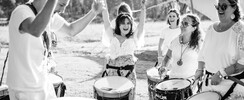 Batucada Em-Cima - Cours et spectacles de Batucada Afro-Brésiliennes